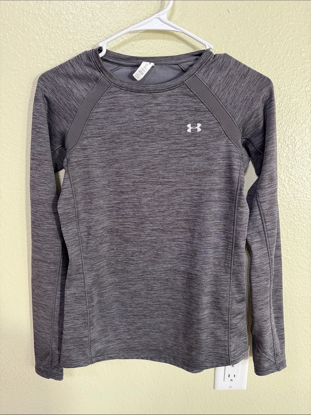 Under Armour Fitted Cold Gear Long Sleeve Shirt Top